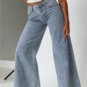 Low-rise Ultra Baggy Light Wash Princess Polly Punk Wide Leg Jeans